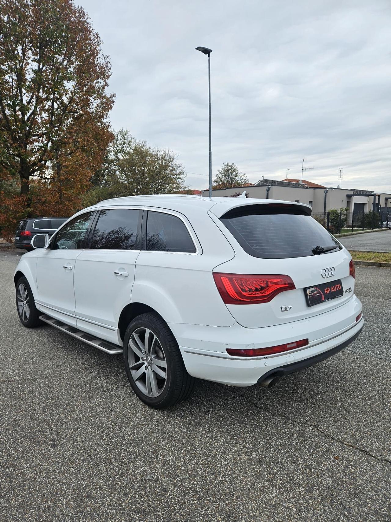 Audi Q7 3.0 V6 TDI quattro tiptronic