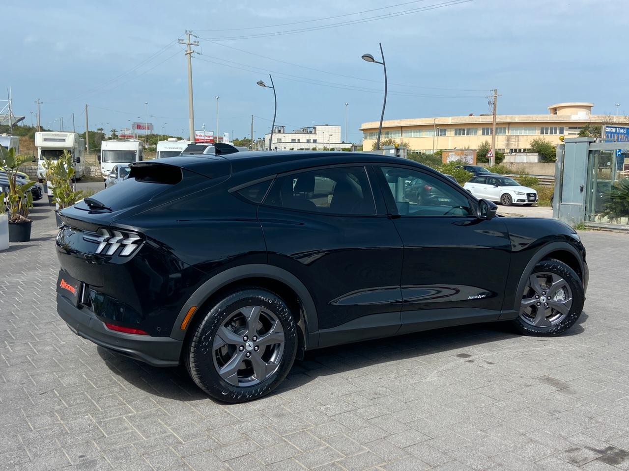 Ford Mustang Mach-e standard range rwd 269cv auto