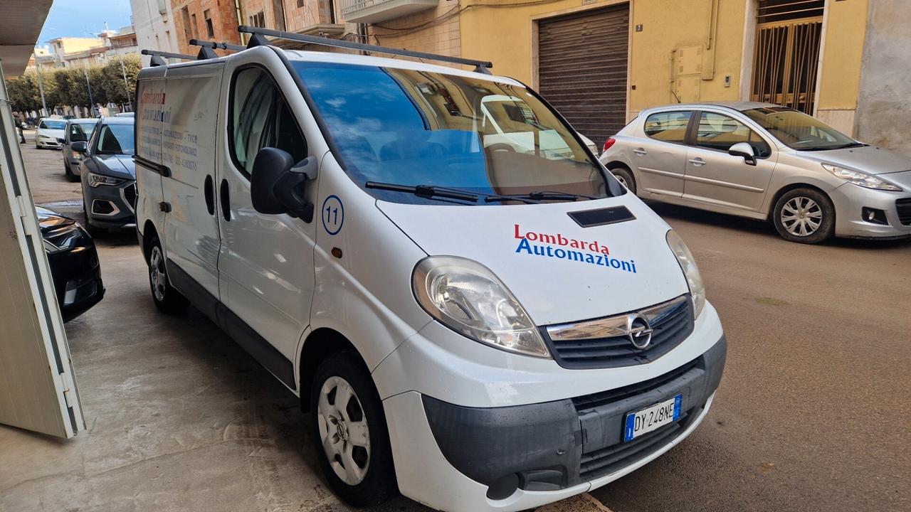 Opel Vivaro 27 2.0d 114cv L1H1