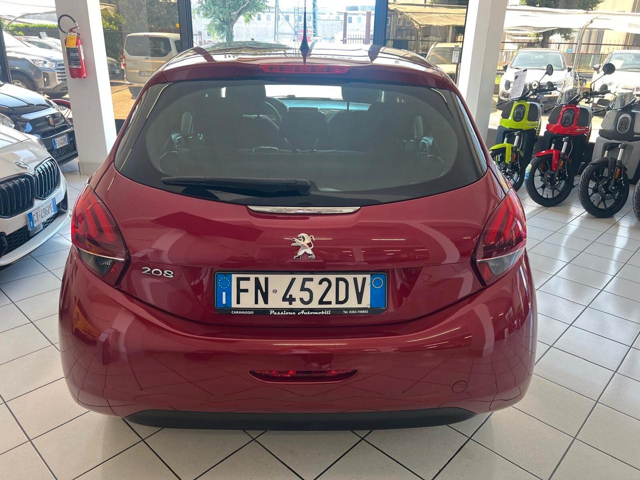 Peugeot 208 PureTech 82 5 porte ALLURE