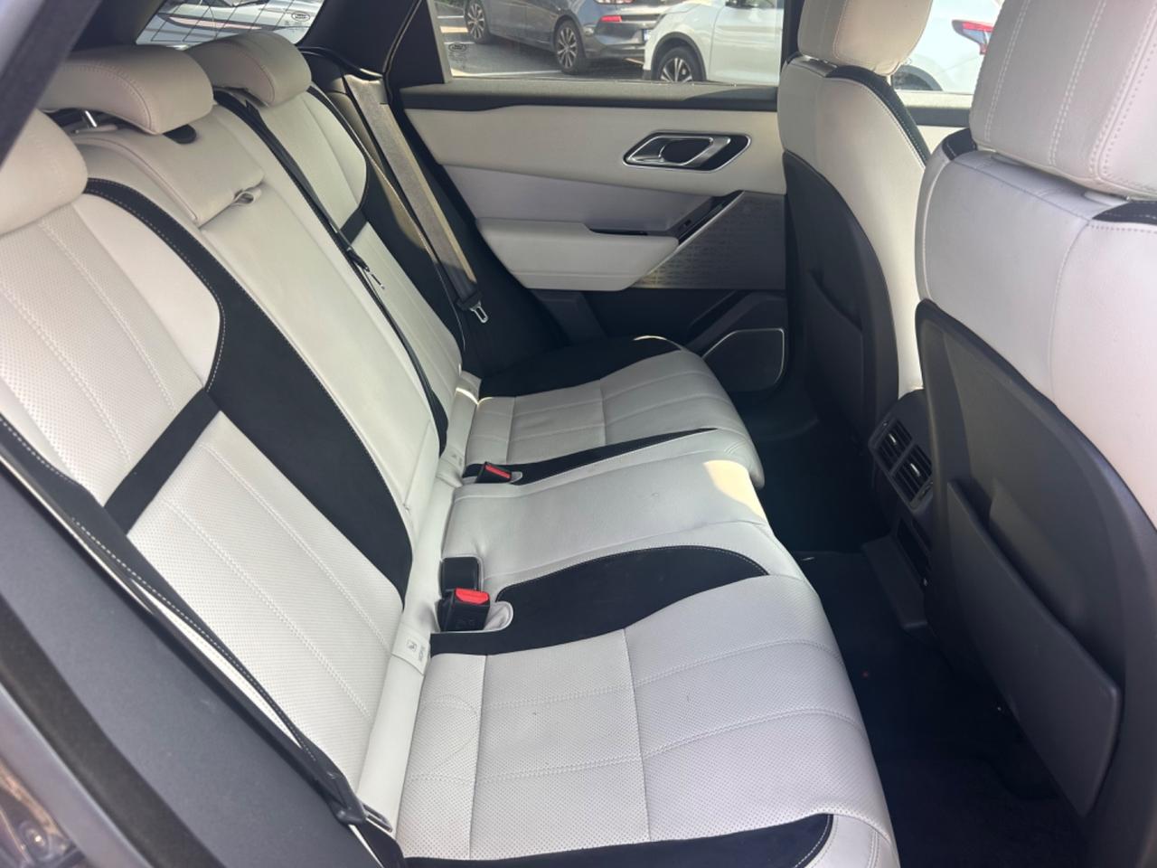 Land Rover Range Rover Velar Range Rover Velar 2.0D I4 240 CV R-Dynamic SE