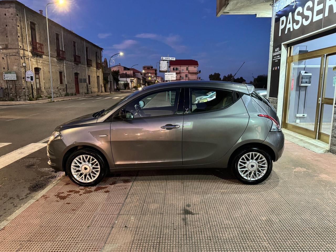 Lancia Ypsilon 1.3 MJT 16V 95 CV 5 porte S&S Platinum