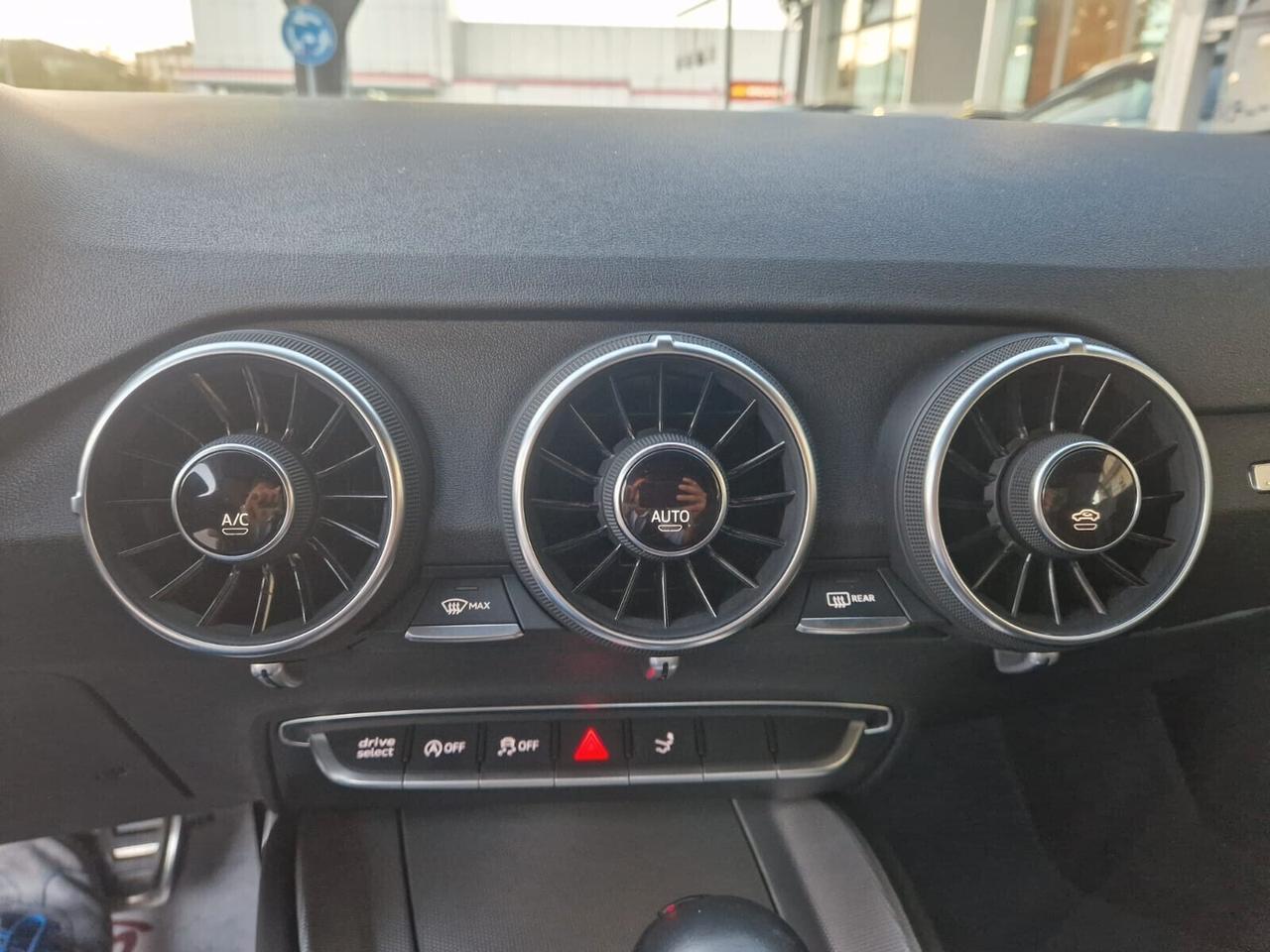 Audi TT Coupé 1.8 TFSI S tronic line