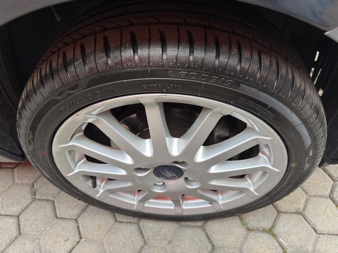 Ford Fiesta 1.2 16V 5p. Ghia ADATTA A NEOPATENTATI