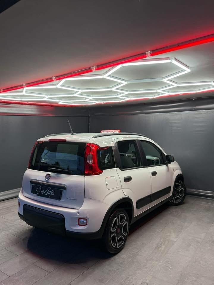 Fiat Panda 1.0 Hybrid City Cross 29000 KM
