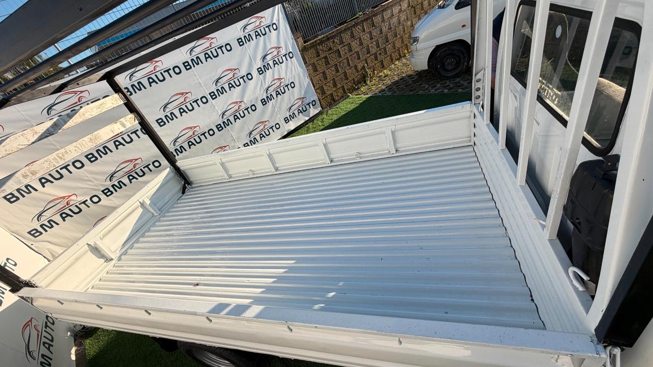 Hyundai H 100 2.5 diesel 80cv doppie ruote gemellate con tendone