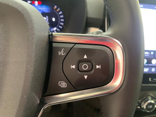 VOLVO XC40 B3 automatico Plus Dark Aziendale