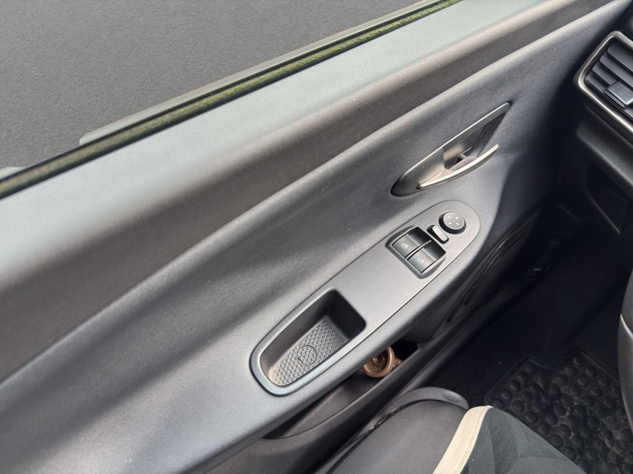 Lancia Ypsilon 1.2 69 CV 5 porte GPL Ecochic Gold