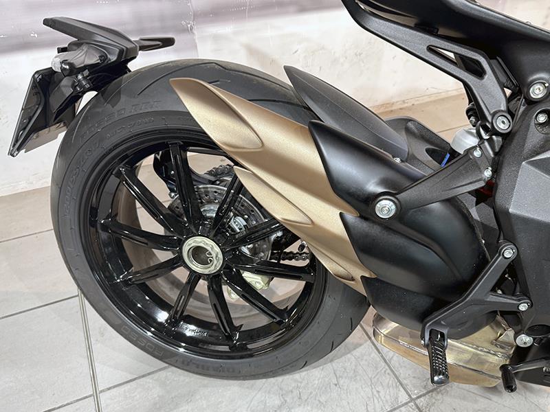 MV Agusta Dragster 800 Rosso