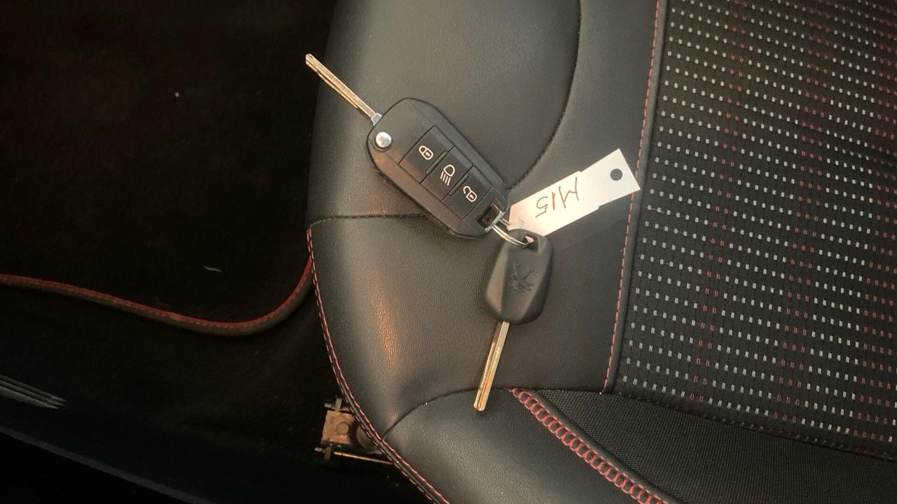 Peugeot 2008 1.6 BlueHDi GT Line FULL
