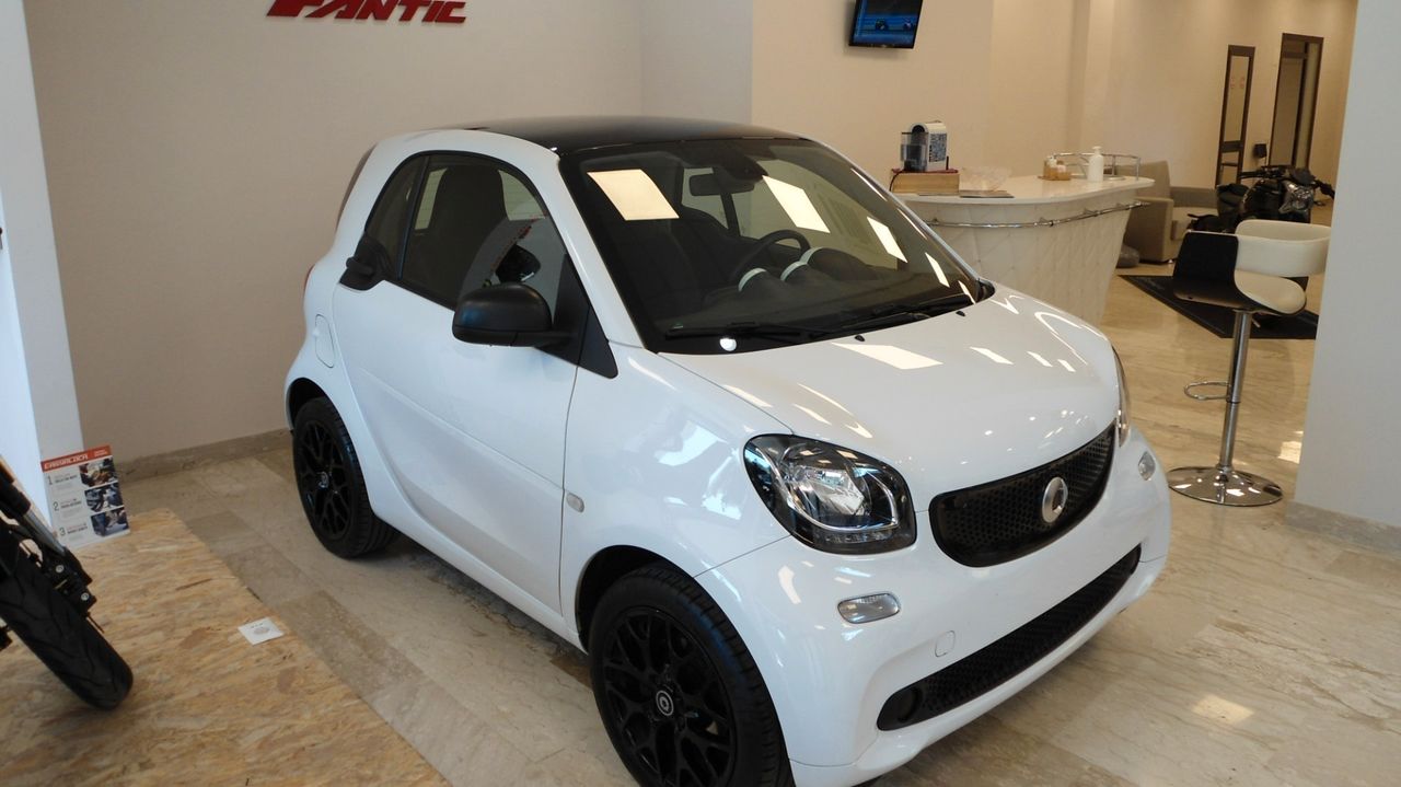 Smart Fortwo 70 1.0 Youngster  Iva Esposta- Prezzo Compreso Iva