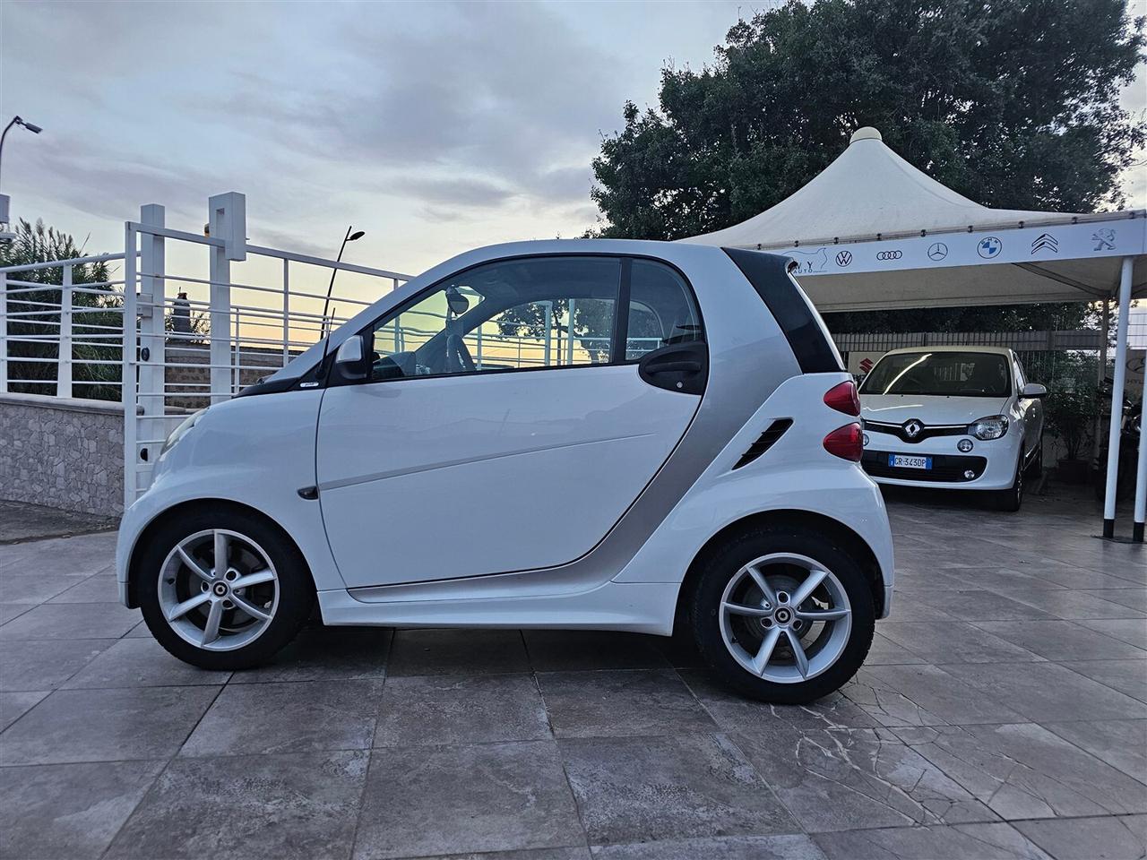 Smart ForTwo 1000 52 kW MHD coupé pulse