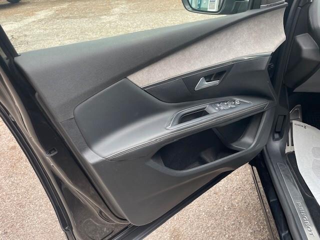 Peugeot 5008 BlueHDi 180 S&S EAT8 GT