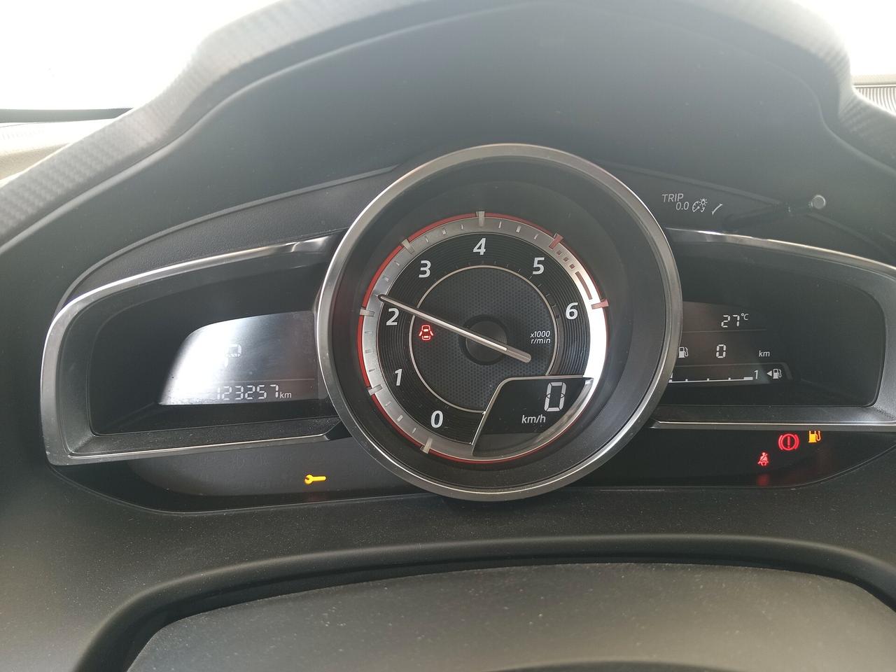 MAZDA 3 DISEL 2.2 C.V 150 AUTOM IL TOP CON PROB I AL MOTORE