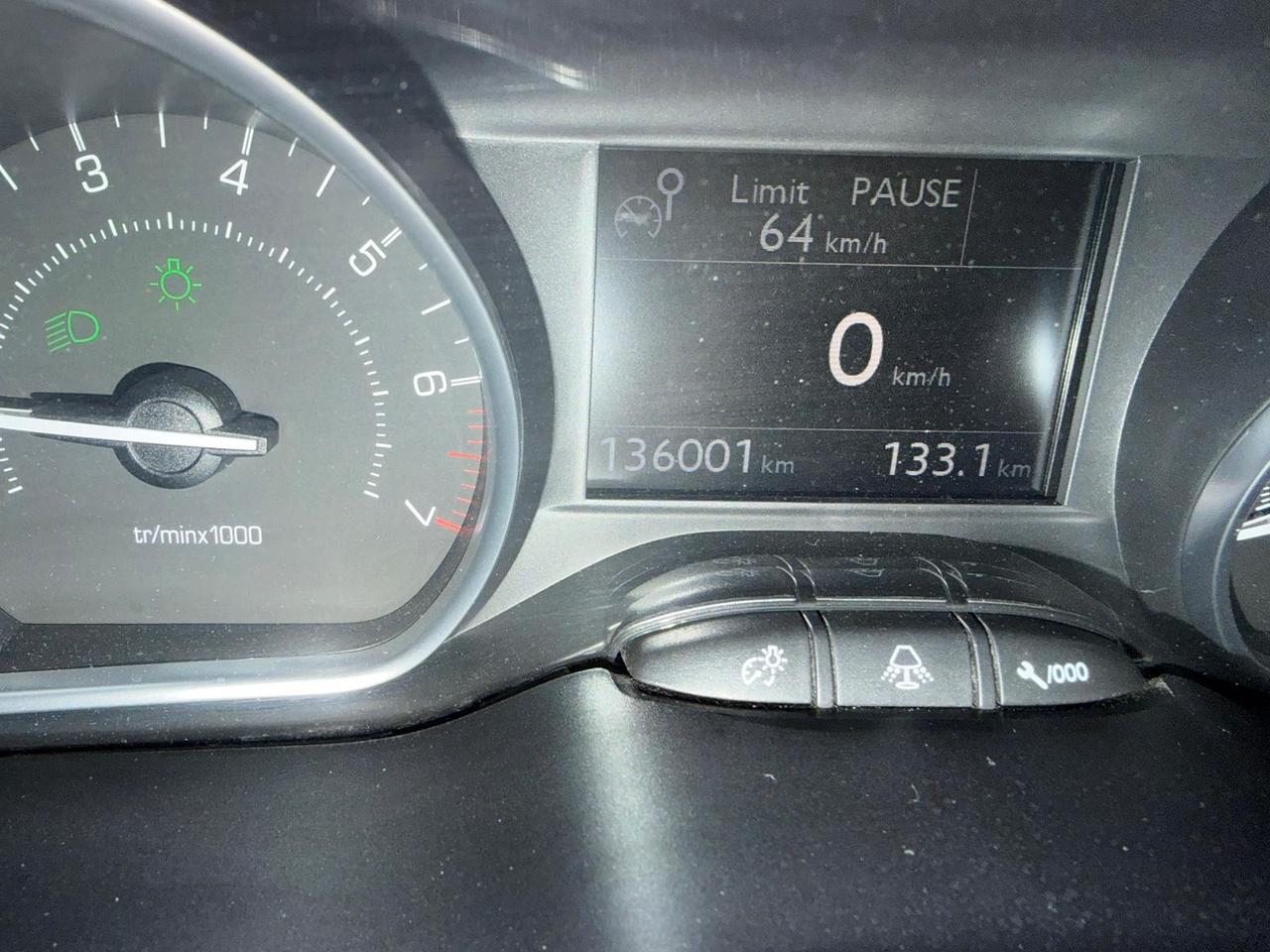 Peugeot 2008 1.6 VTi 120CV Allure