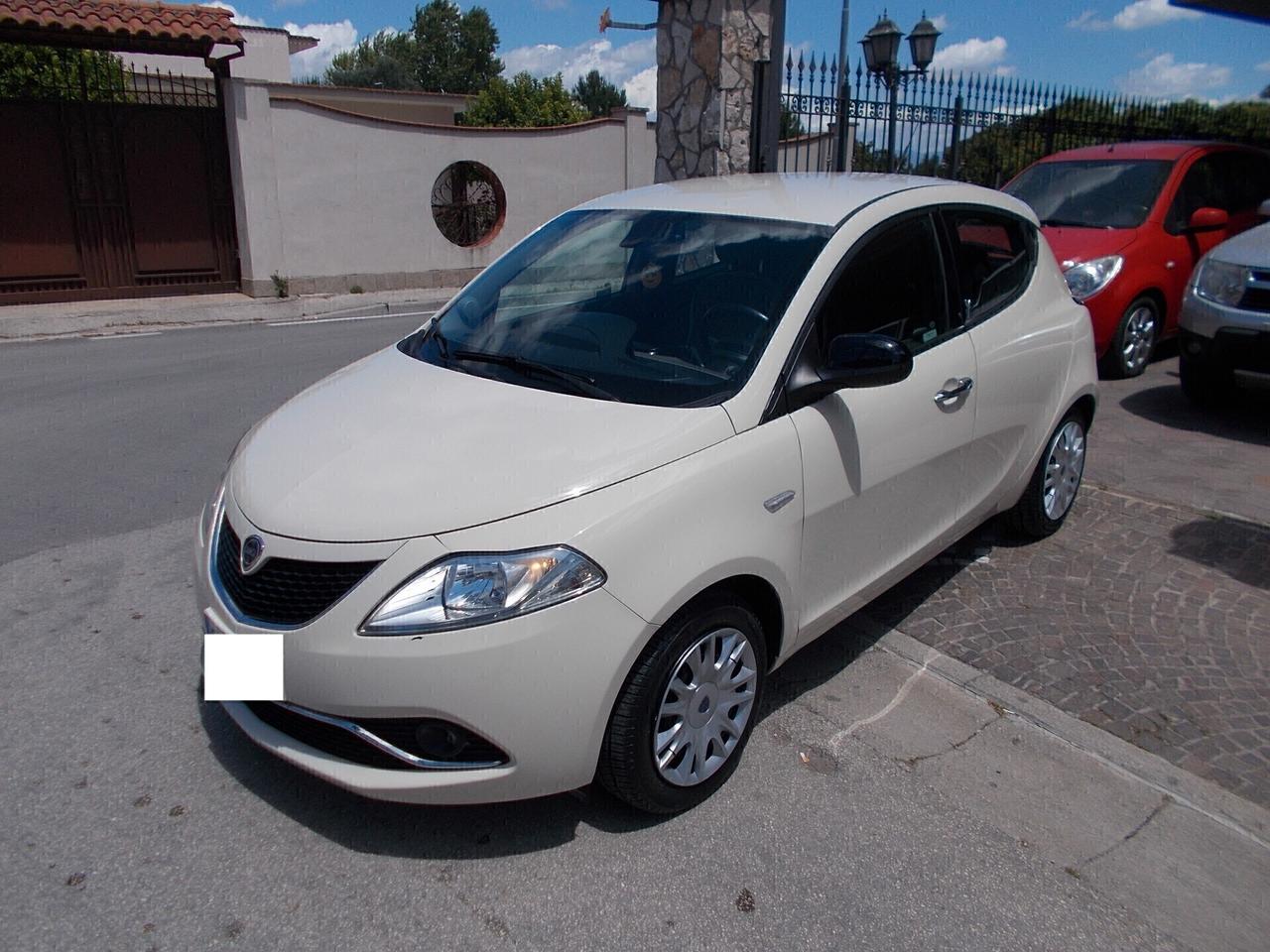 Lancia Ypsilon 0.9 TwinAir 85 CV 5 porte S&S DFN Gold GPL