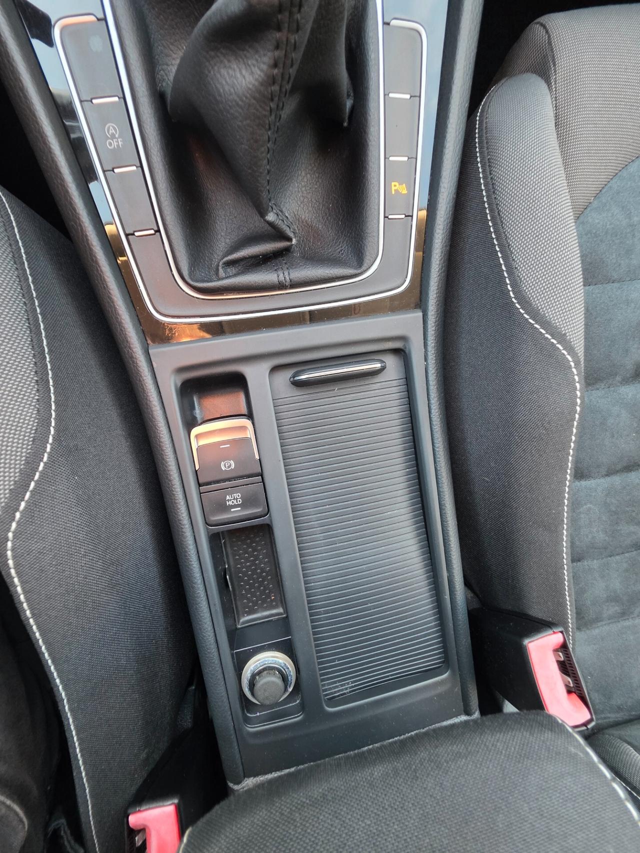 Volkswagen Golf Variant 1.6 TDI 110cv garantita 12 mesi