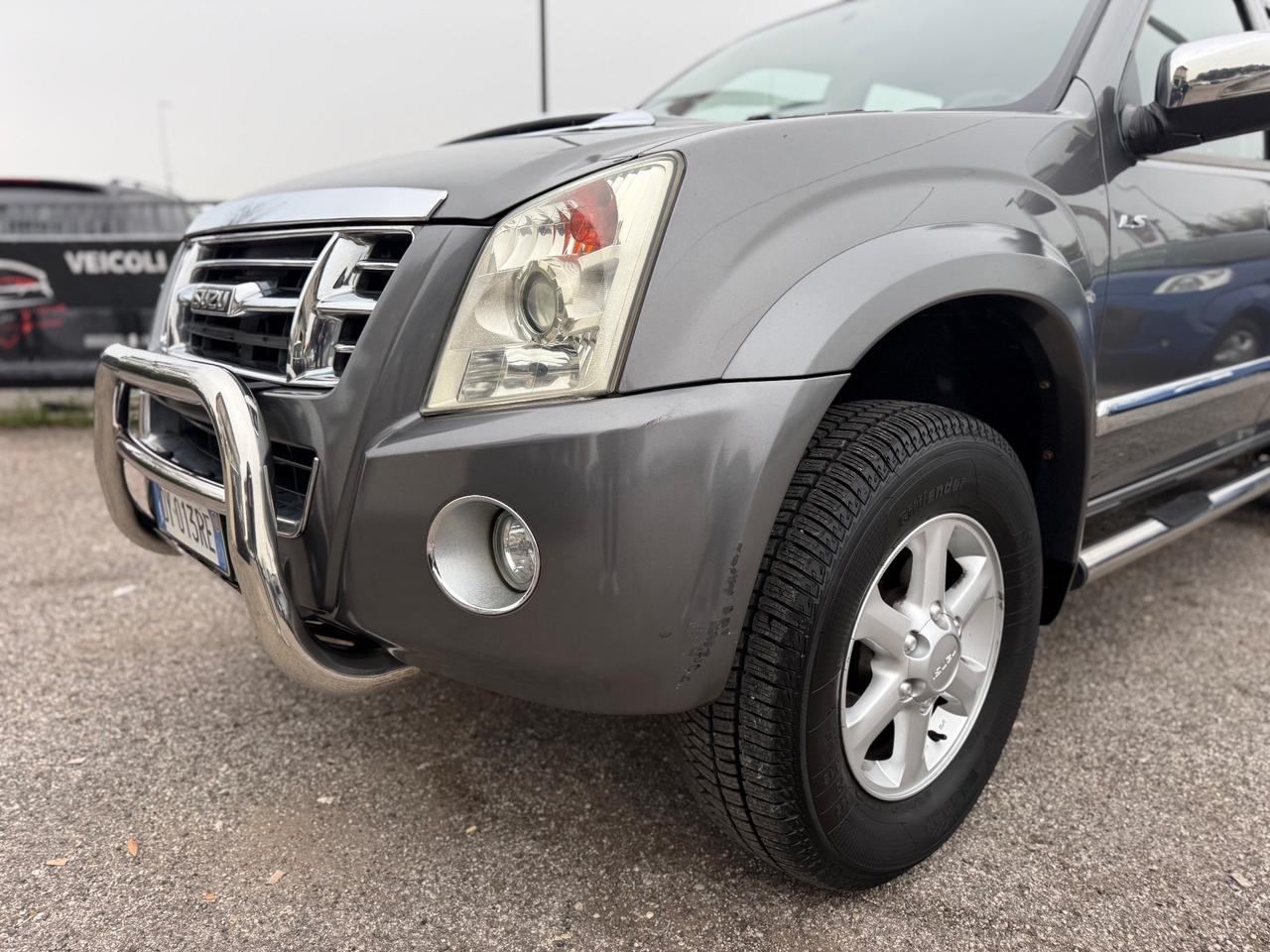 Isuzu D-Max 3.0 TD cat Crew Cab 4WD Pup. LS Aut. EU4