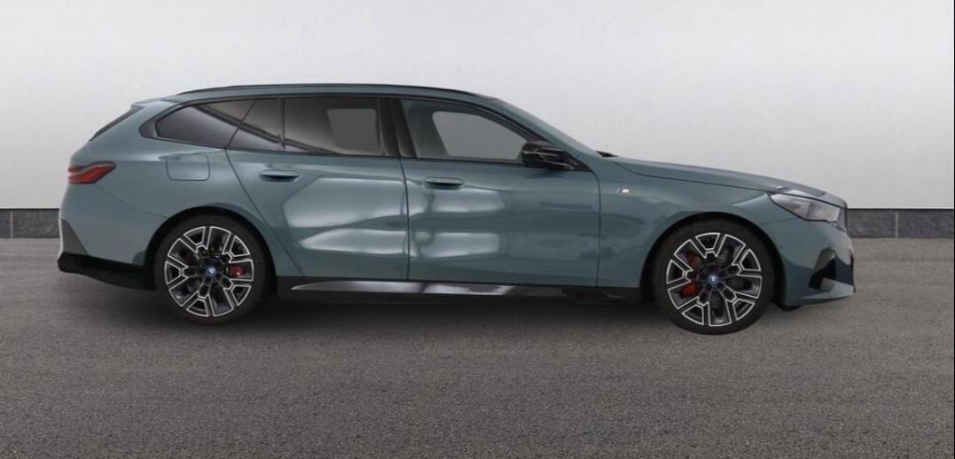 Bmw I5 M60 Touring XDrive (disponibili più colori)