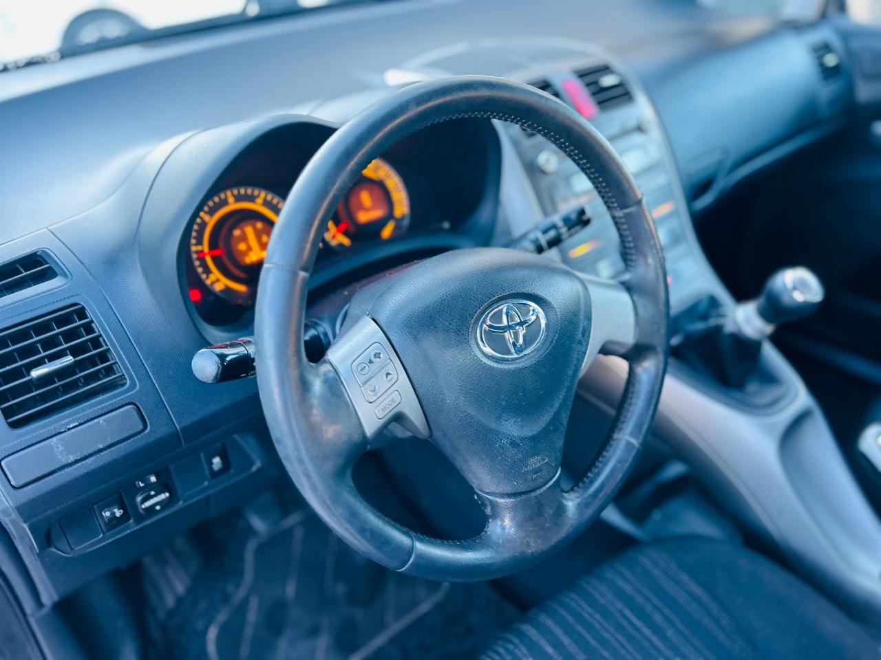 Toyota Auris 1.4 D-4D 5 porte Sol MY'08