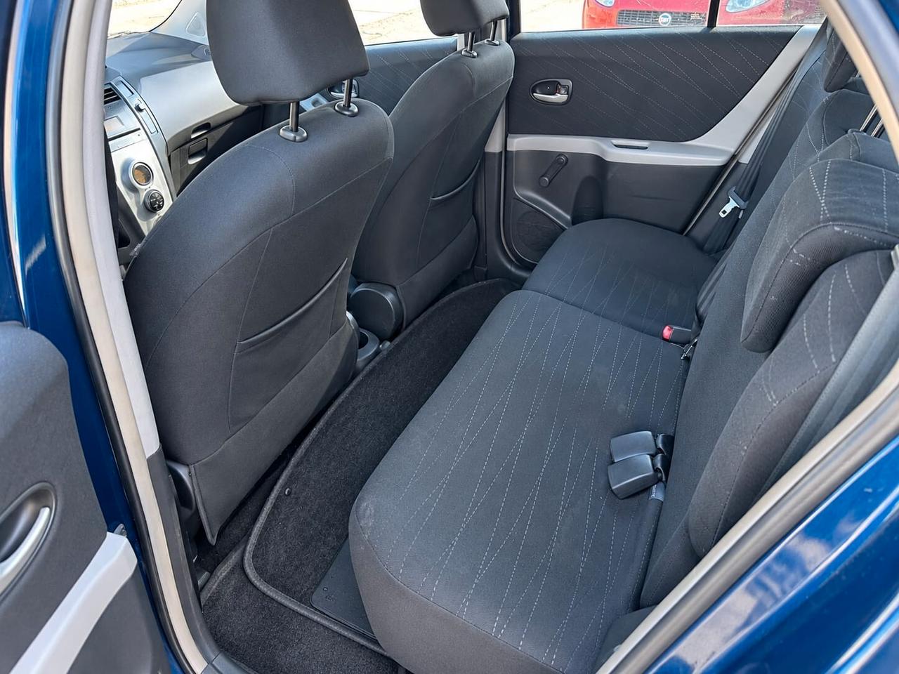 Toyota Yaris 1.0 5 porte Sol