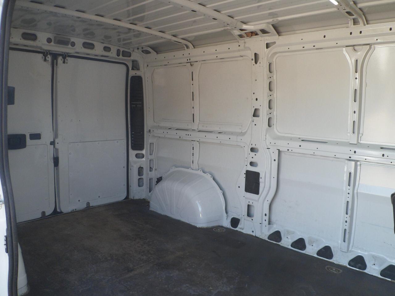 Fiat Ducato furgone tetto basso lungo