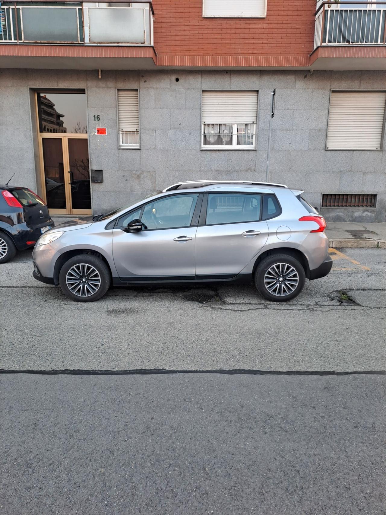 Peugeot 2008 PureTech 82 Allure