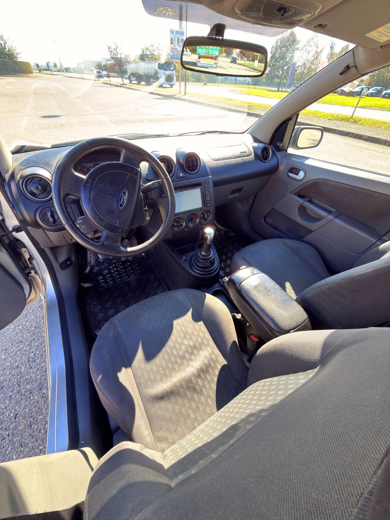 Ford Fiesta 1.4 TDCi 5p. Zetec