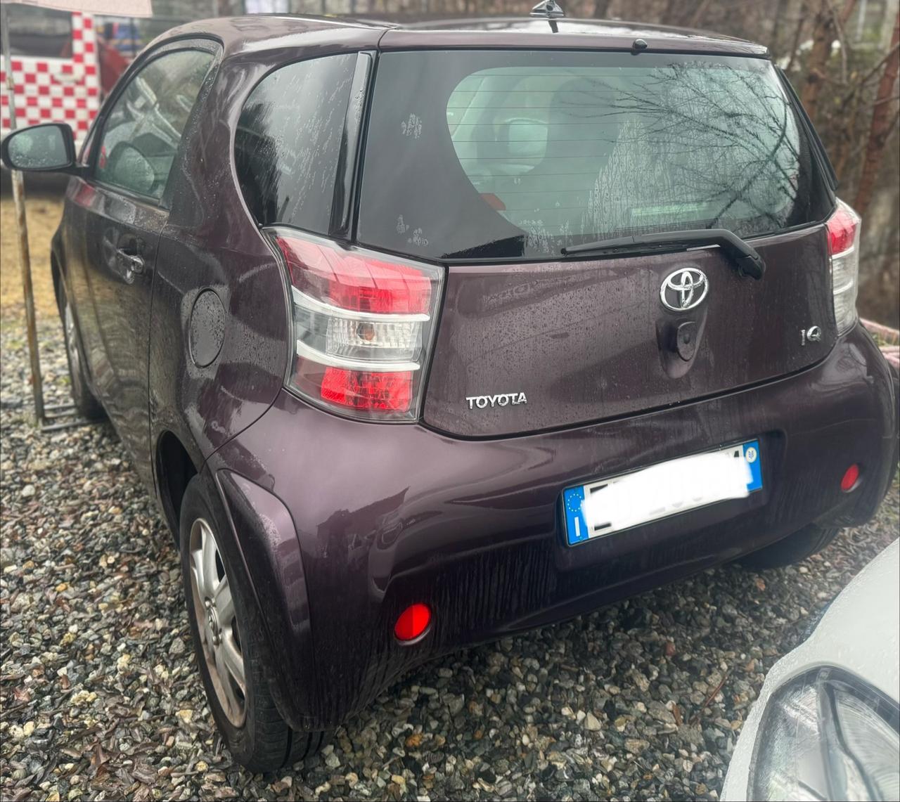 Toyota iQ 1.0 benzina automatica 4 posti