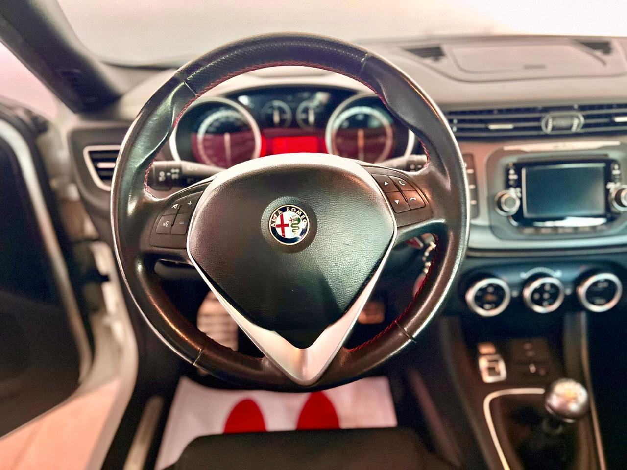 Alfa Romeo Giulietta 1.6 JTDm-2 105 CV Exclusive