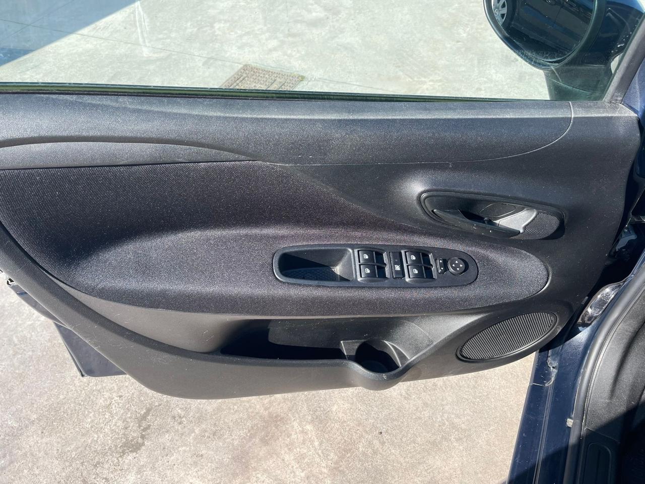 Fiat Punto 1.3 MJT II S&S 95 CV 5 porte Street