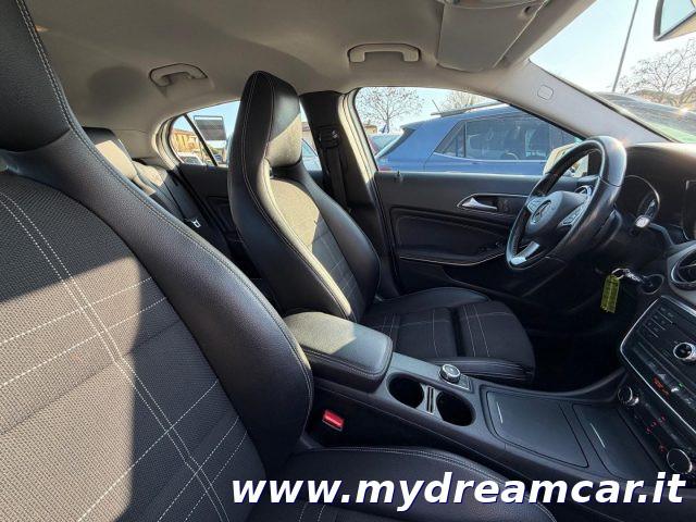 MERCEDES-BENZ GLA 180 d Automatic Sport