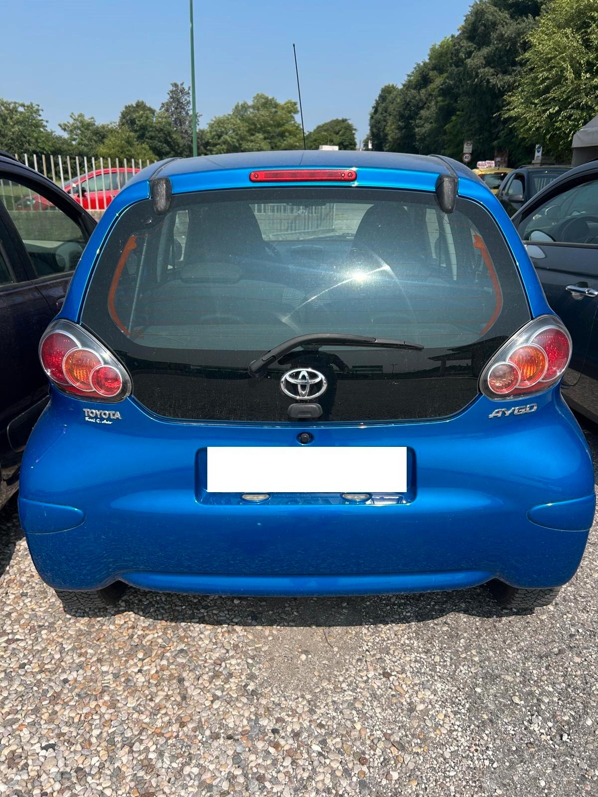 Toyota Aygo 1.0 12V VVT-i 5 porte OK Neo patentati