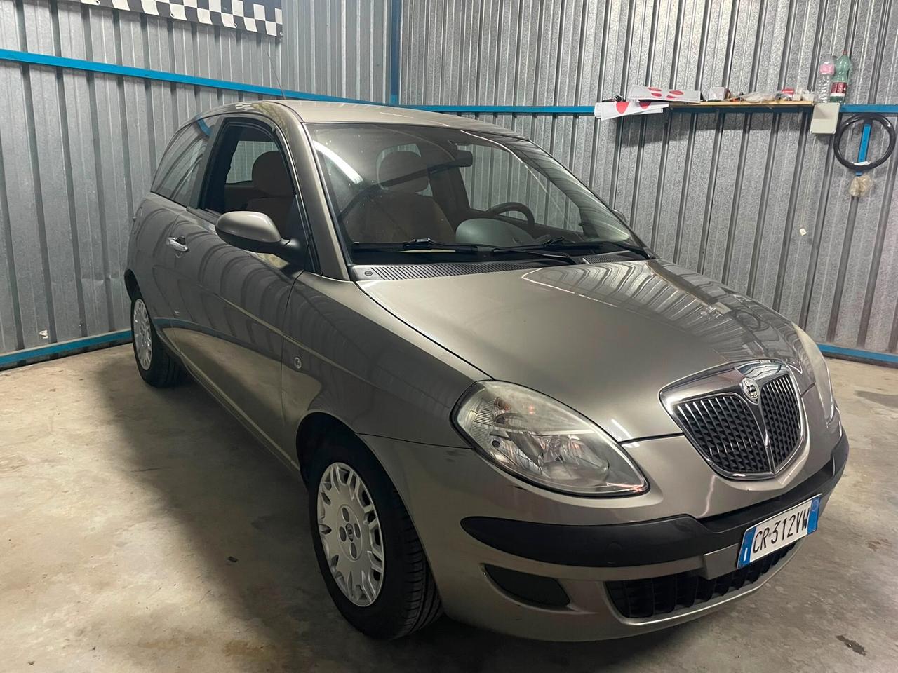 LANCIA YPSILON 100.000 km NEOPATENTATI UNICO PROPRIETARIO
