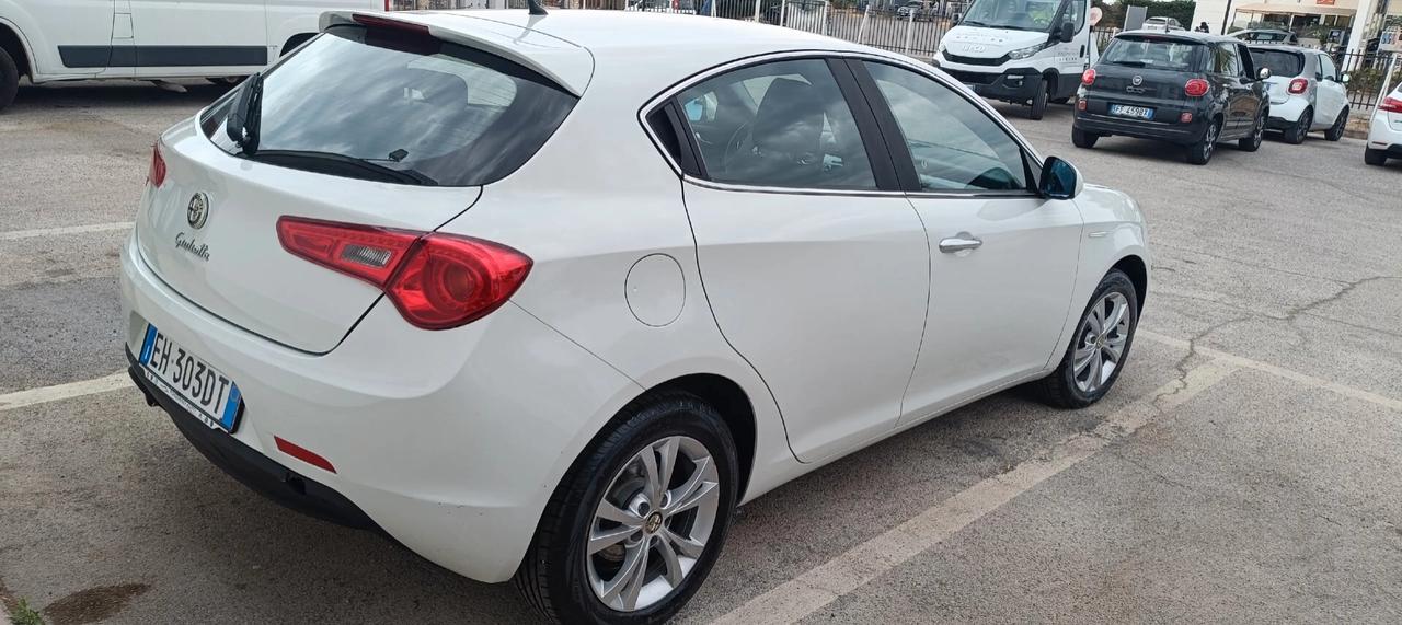 Alfa Romeo Giulietta 1.6 JTDm-2 105 CV Progression