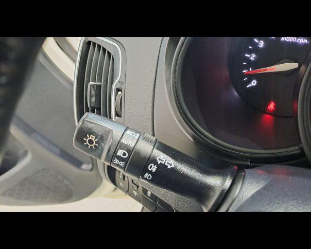 KIA Rio 5p 1.1 crdi Active E6