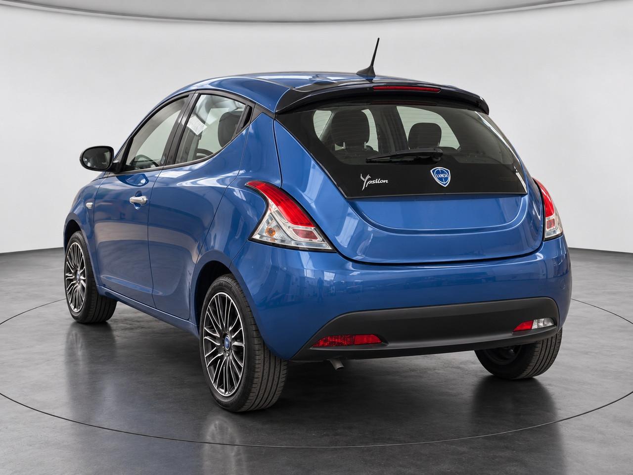 LANCIA Ypsilon III 2021 - Ypsilon 1.0 firefly hybrid Silver Plus s&s 70cv