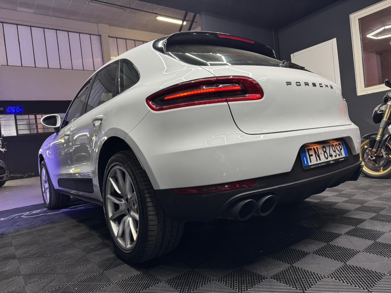 PORSCHE MACAN 2.0 Turbo: Il Tuo Sogno Porsche a un Prezzo Irripetibile