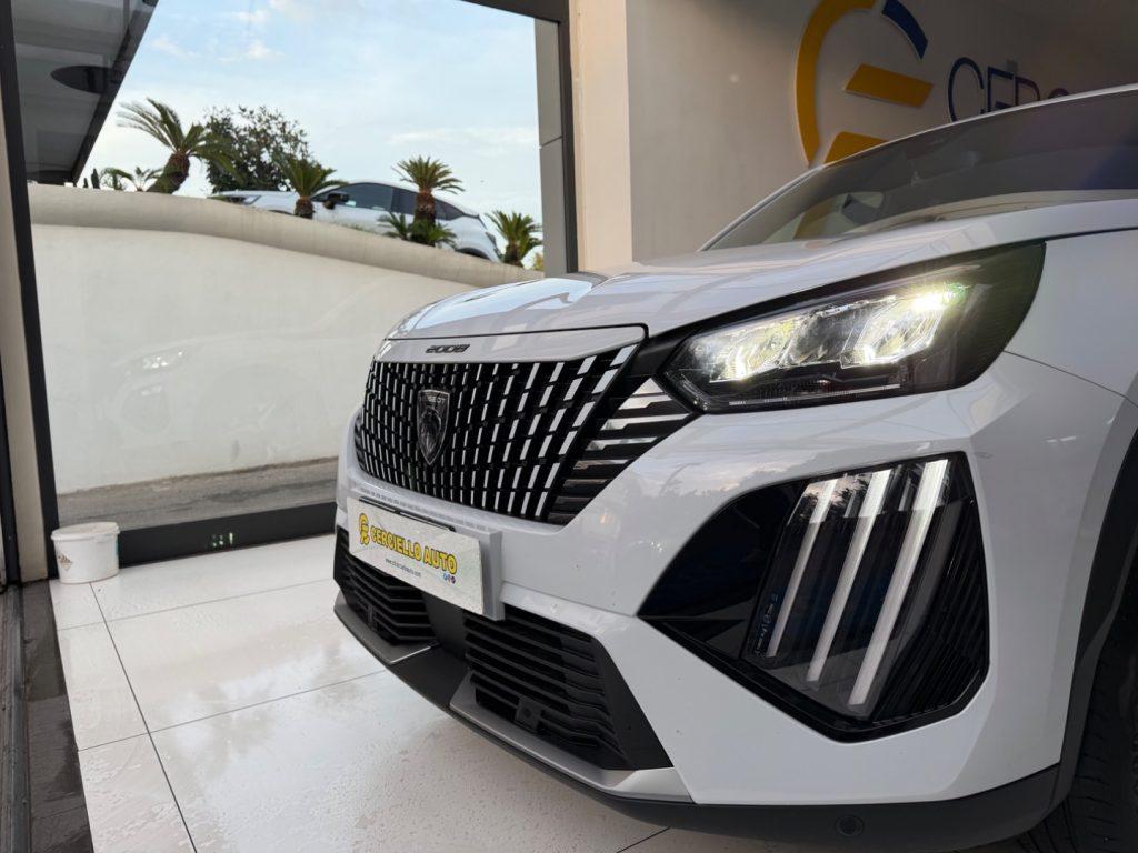 Peugeot 2008 PureTech 100 S&S Allure da €199,00 mensili