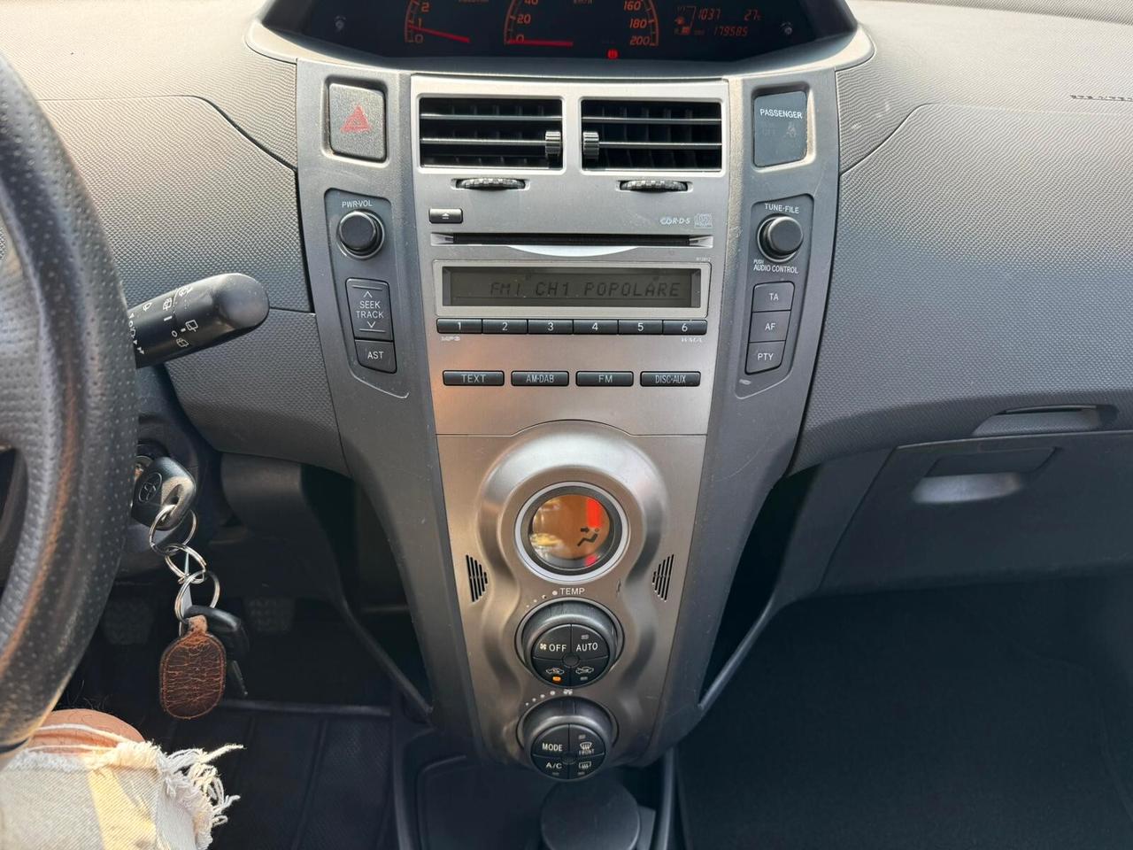 Toyota Yaris 1.3 5 porte Sol