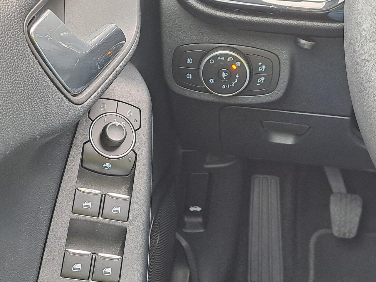 Ford Fiesta 1.0 Ecoboost Hybrid 125 CV 5 porte Titanium