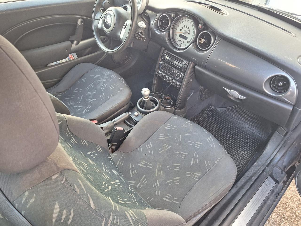 Mini One DE LUXE 1.6b 16v euro 4