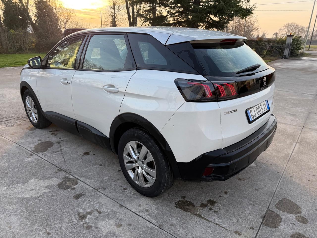 Peugeot 3008 BlueHDi 130 S&S EAT8 Active Pack