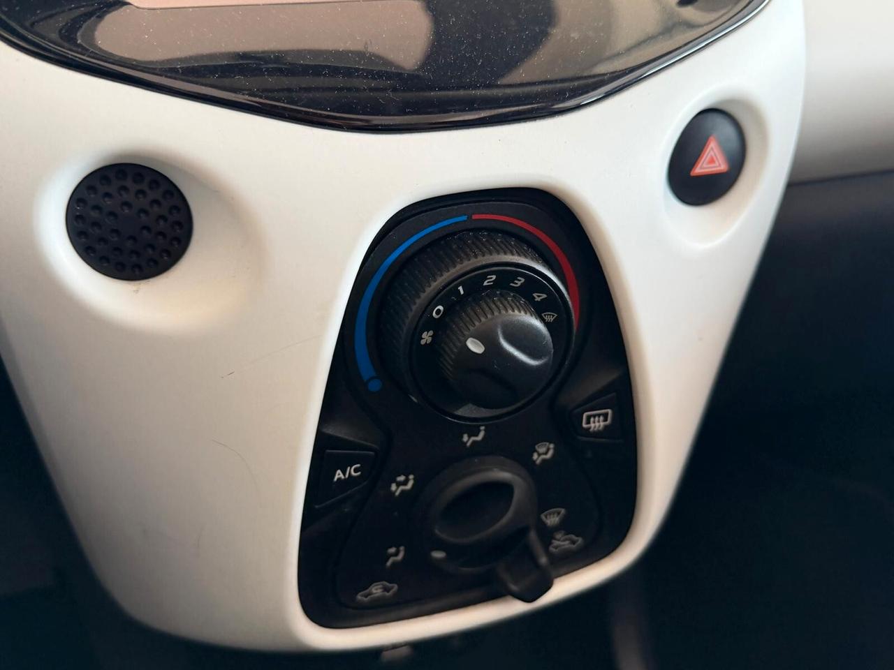 Peugeot 108 SUPER OFFERTA !! PureTech 82 5 porte Allure