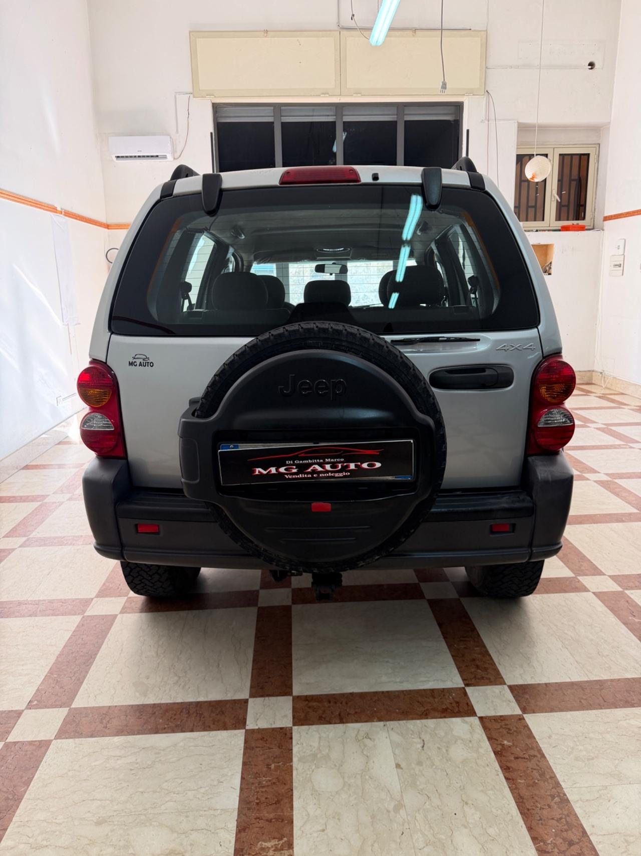 Jeep Cherokee 2.5 CRD Sport