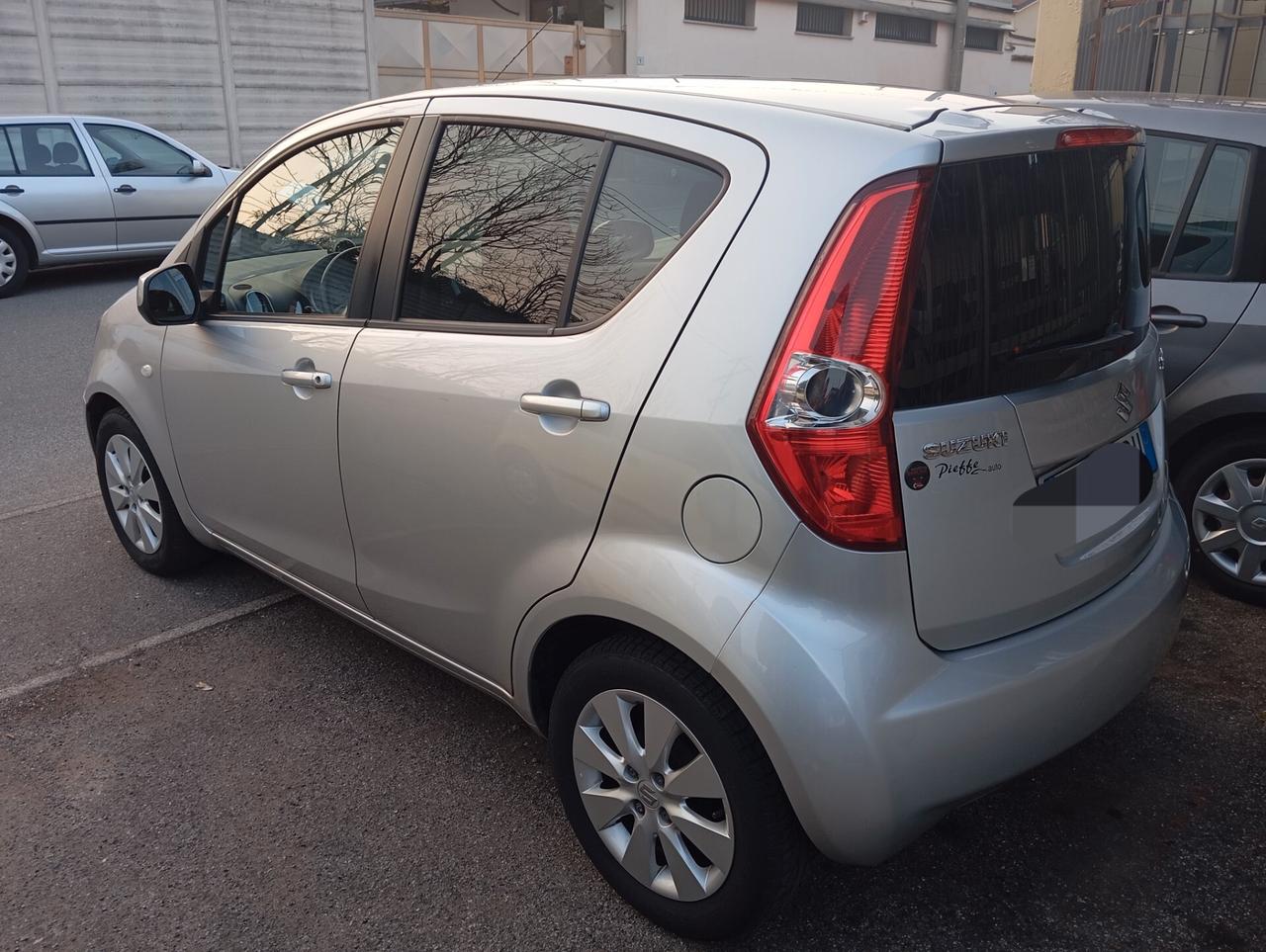 Suzuki Splash 1.0 L neopatentati permute
