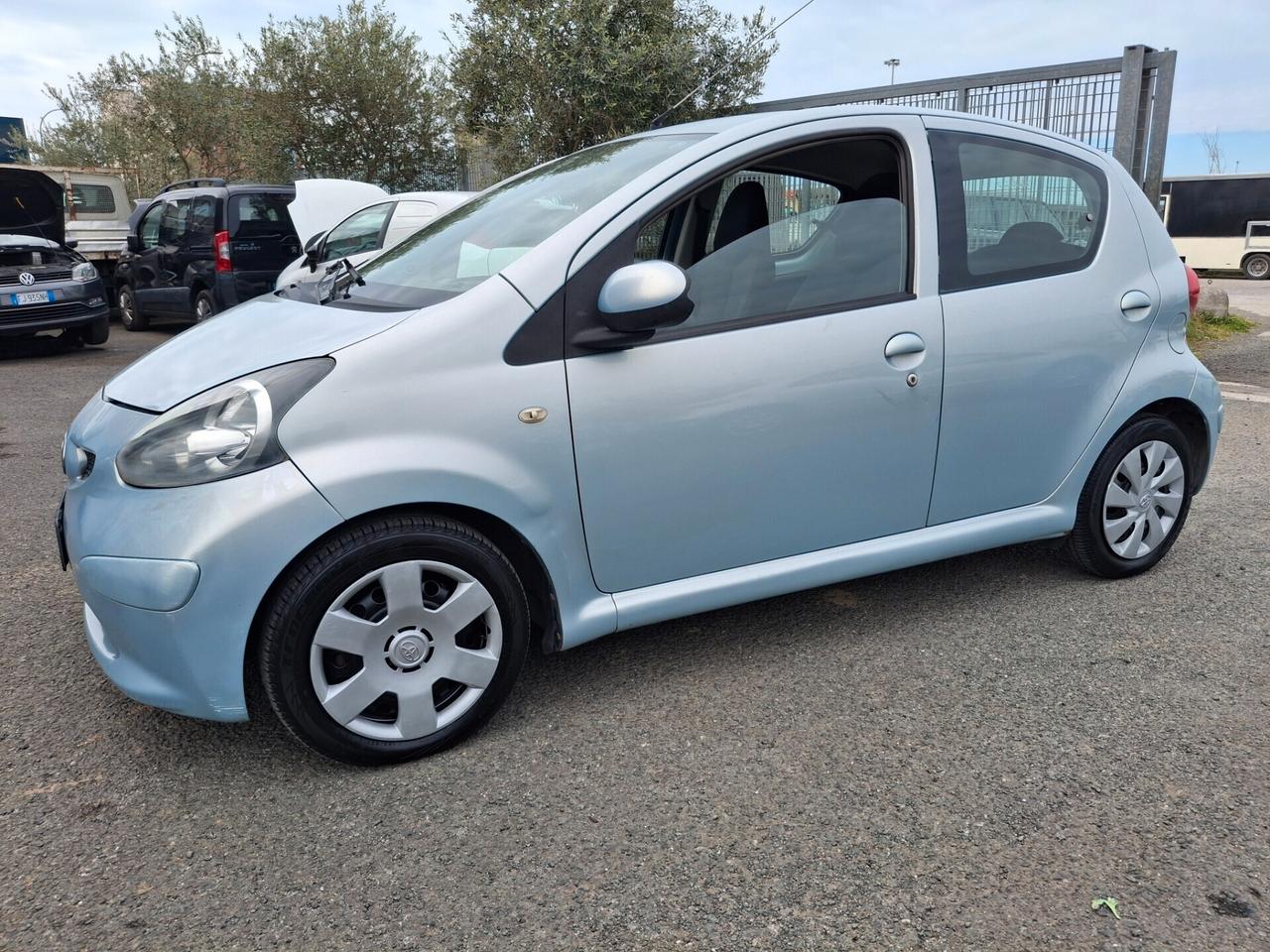 Toyota Aygo 1.0 12V VVT-i 5 Porte-NEOPATENTATI-