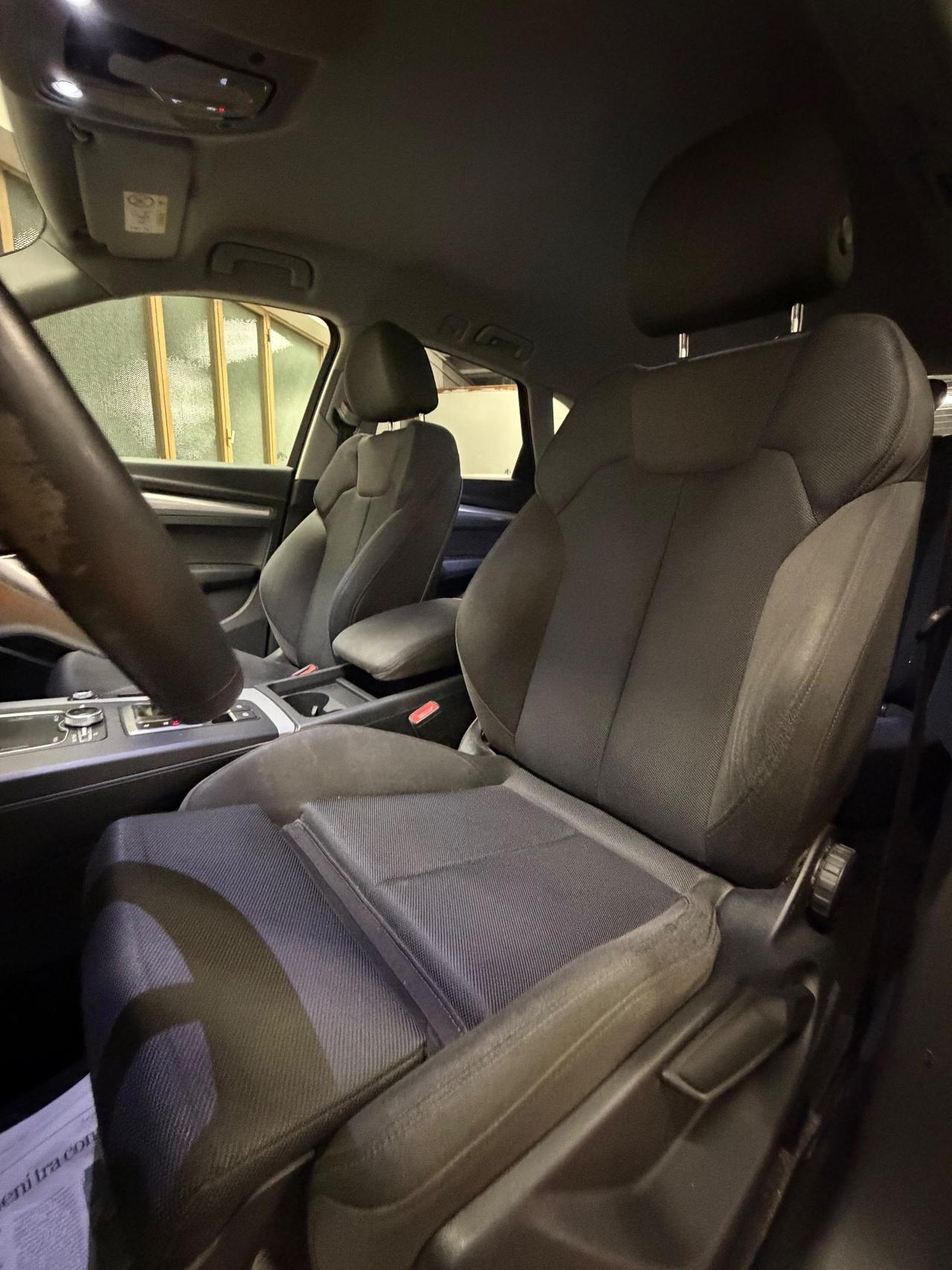 Audi Q5 40 TDI quattro S tronic Business Sport