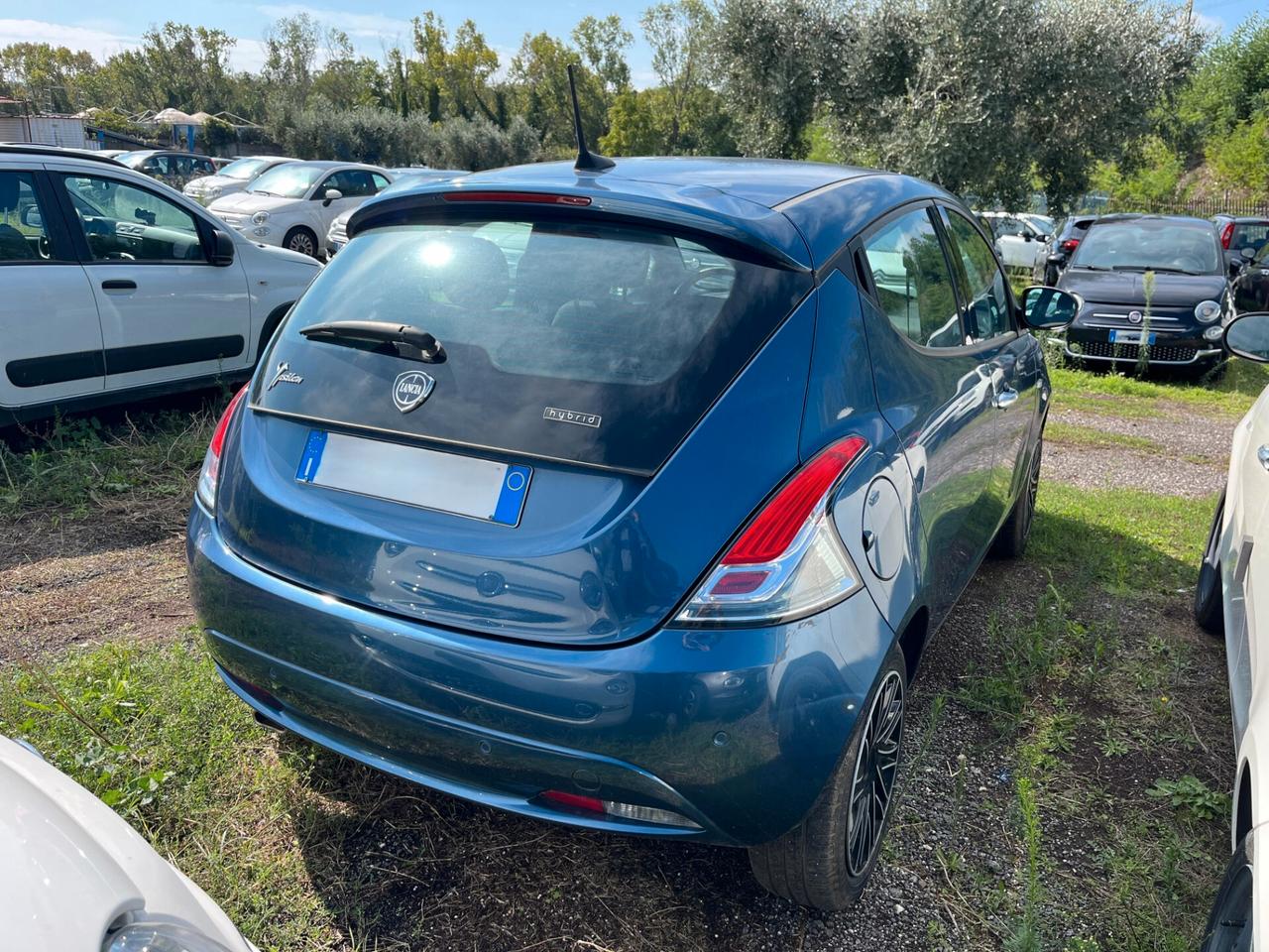 Lancia Ypsilon 1.0 FireFly 5 porte S&S Hybryd Gold