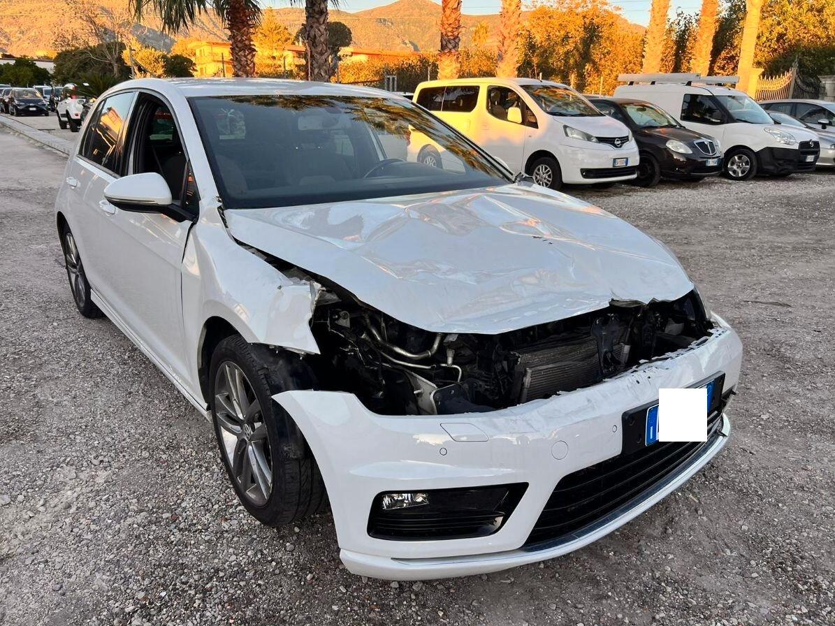 Volkswagen Golf 1.6 TDI 110 CV 5p. R-LINE